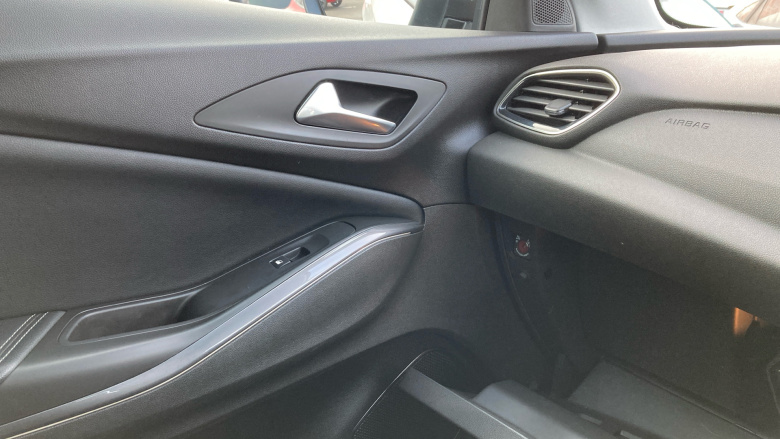 Vauxhall Grandland X 1.5 Turbo D SRi Nav 5dr Diesel Hatchback